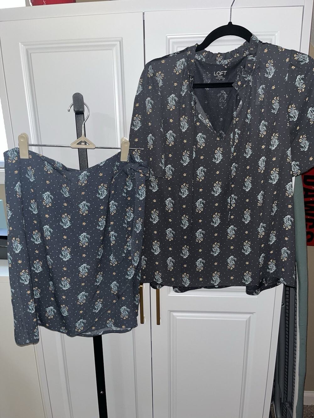 Loft Outlet 2Pc Set Gray Blue Floral NWT Medium Skirt 4